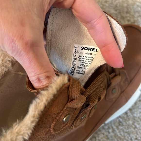 Sorel Explorer Next Joan Cozy Boots tan fawn lace up brown size 6 shoe - Picture 6 of 7